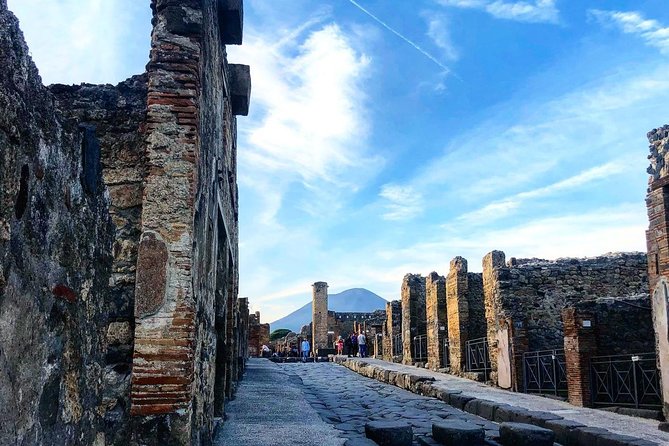 Pompeii Skip-the-Line Entry Small Group Guided Tour - Why the Guide Matters: Frankie, Sasa, Angelo, and More