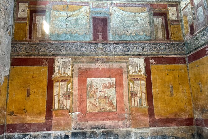 Pompeii Skip-the-Line Entry Small Group Guided Tour - Comfort and Practical Tips for Uneven Stones and Crowd Noise