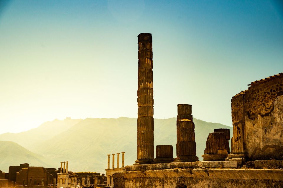 Pompeii: Skip-the-line-Ticket and Guided Tour - Why a guided Pompeii tour beats wandering ruins