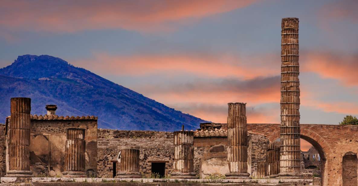 Pompeii: Skip-the-line-Ticket and Guided Tour - Group size, headsets, and hearing your guide clearly