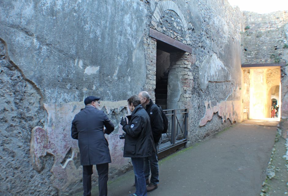 Pompeii: Skip-the-Line Tickets and Tour with Archaeologist - A typical 2-hour route: streets first, then the city’s heartbeat