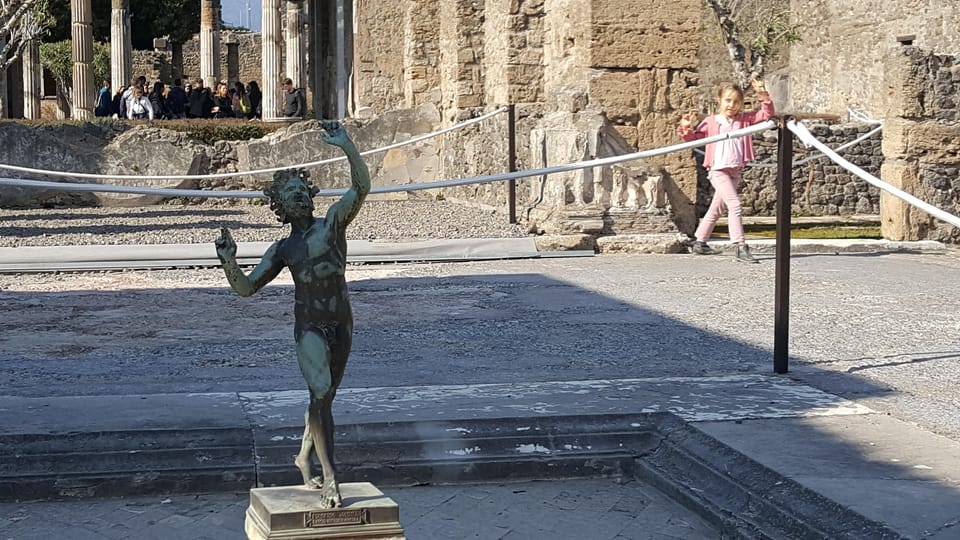 Pompeii: Skip-the-Line Tickets and Tour with Archaeologist - Should you book this archaeologist-led Pompeii tour?