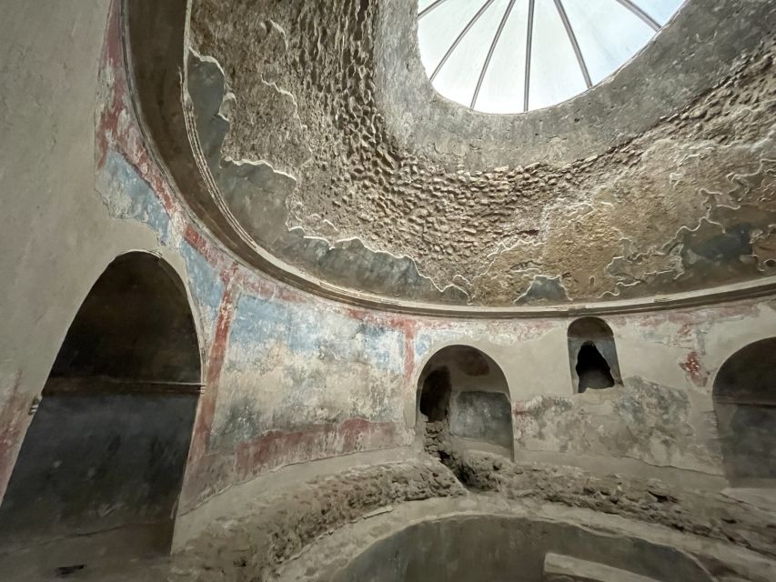 Pompeii: Small-Group Guided Tour with Skip-the-Line Ticket - Stop-by-stop: from amphitheater crowds to Forum finale