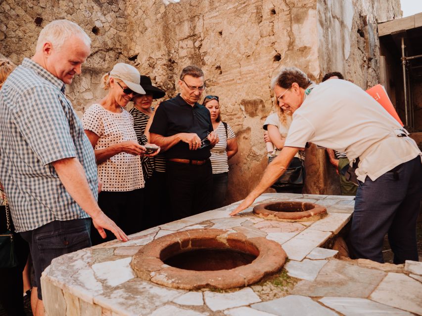 Pompeii: Small-Group Tour of Pompeii and Herculaneum - Where to meet at Pompeii: Porta Marina Inferiore and finding your guide fast