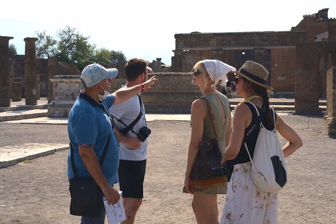 Pompeii Tour & Lunch with Wine Tasting Experience - What you’ll eat: the charcuterie starter and the cherry-tomato pasta