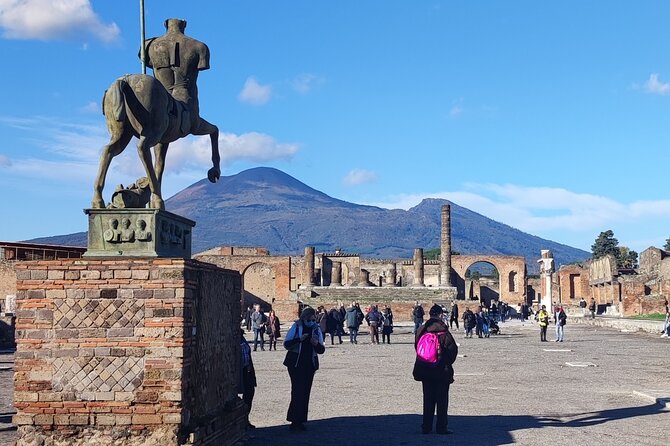 Pompeii: Tour with Archaeologist Guide & Skip-the-Line Entry - Quick hits before you go
