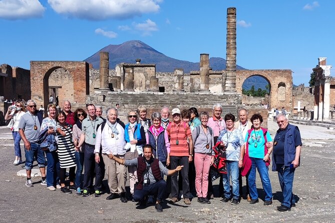 Pompeii: Tour with Archaeologist Guide & Skip-the-Line Entry - Meeting at the Welcome box: the part that can make or break the start