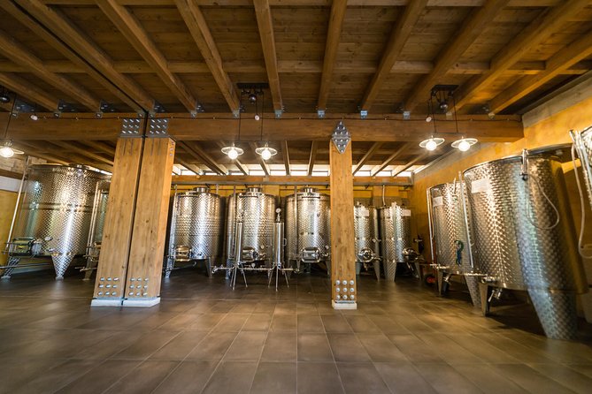 Pompeii Vineyard Escape: Private Wine Tasting & Lunch - Who You’re Most Likely Traveling With (And Who Will Enjoy It Most)