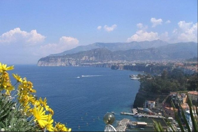 Private Transfer from Multiple Locations in Naples to Sorrento - The drive itself: traffic handling and moments to enjoy en route
