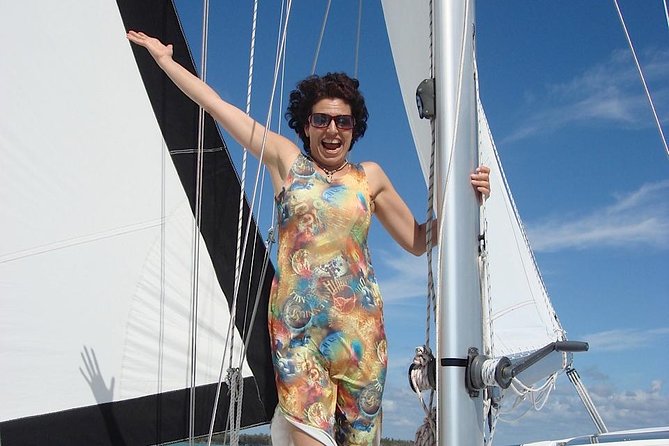 Sightseeing and Sunset Catamaran Sailing Excursion - Drinks, Comfort, and the Small-Crowd Advantage