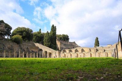 Skip-the-Line Half-Day Private Tour Ancient Pompeii Highlights with Native Guide - Hotel Vittoria meeting point and the 2-hour rhythm inside the park