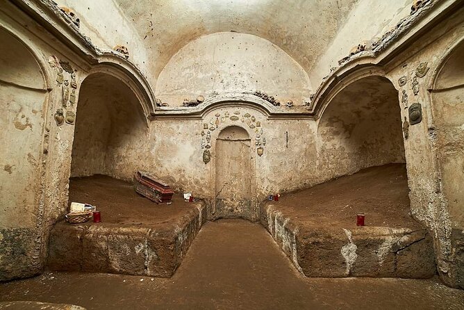 The Skull with the Ears: the Cult of the Dead in the Church of S. Luciella - Santa Luciella ai Librai: Naples’ Small Church With an Underground Story
