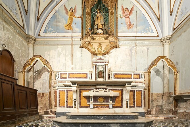 The Skull with the Ears: the Cult of the Dead in the Church of S. Luciella - The Skull With Ears: Why That Detail Became a Local Reference