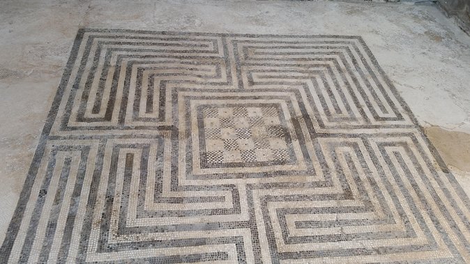 Tour in the ruins of Pompeii with an archaeologist - A Two-and-a-Half-Hour Pompeii Ruins Tour That Actually Explains Things
