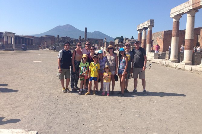 Visit in Pompeii - Pompeii Private Tour with Ada - Ada’s guide style: questions, kids, and shade